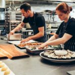 werken arbeid werkende mensen personeel baan horeca keuken