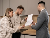 koppel keuken makelaar huis kopen contract